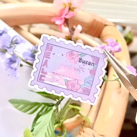 Hoja adhesiva de pegatinas de dibujos animados de vinilo adhesivo con corte de beso personalizado barato